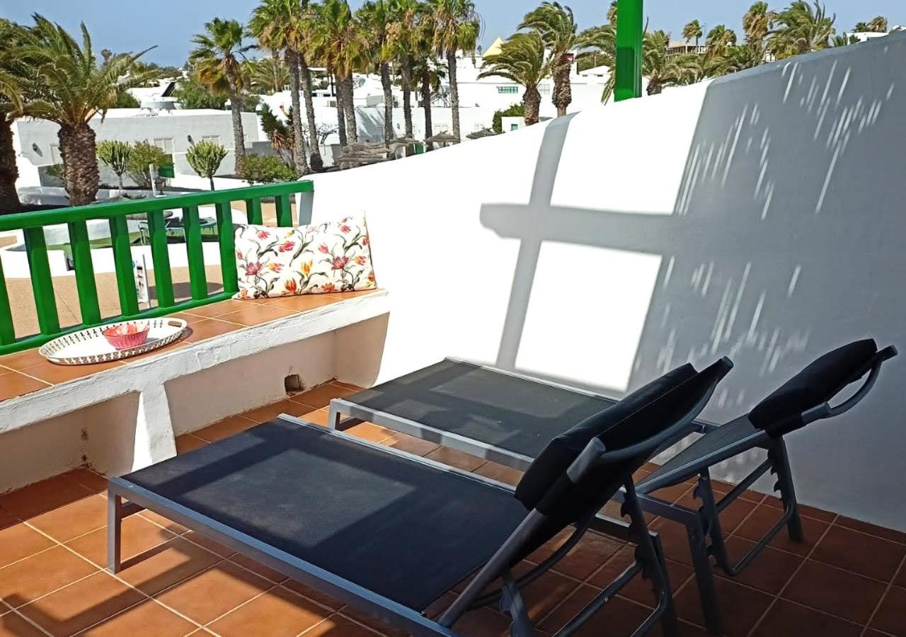 Calypso, apartamento completo con vistas al mar y a la piscina en Costa Teguise Exterior foto