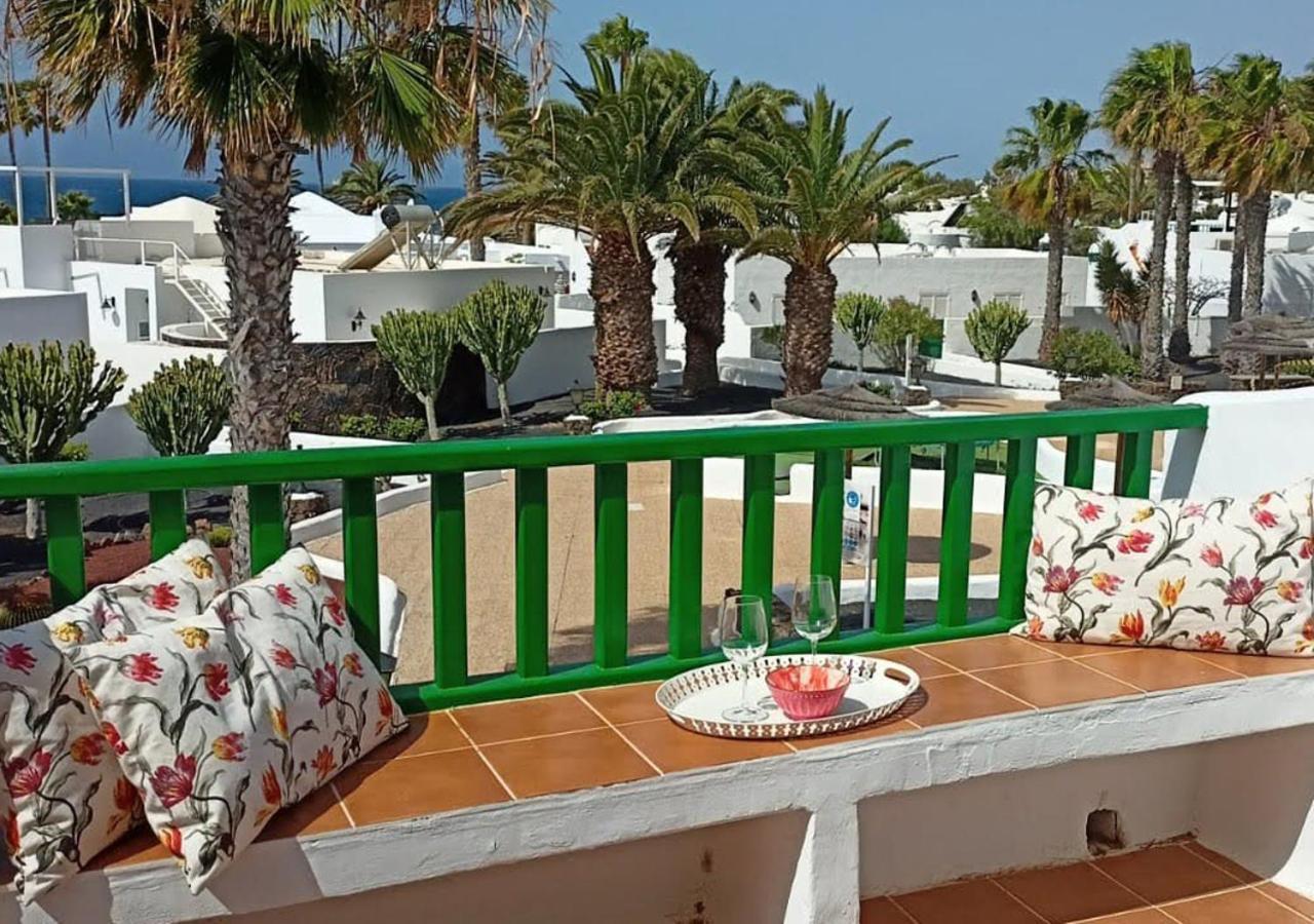 Calypso, apartamento completo con vistas al mar y a la piscina en Costa Teguise Exterior foto